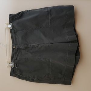 Dress Barn Women's Green 100% Cotton Cargo Shorts w/Pockets, Size 14